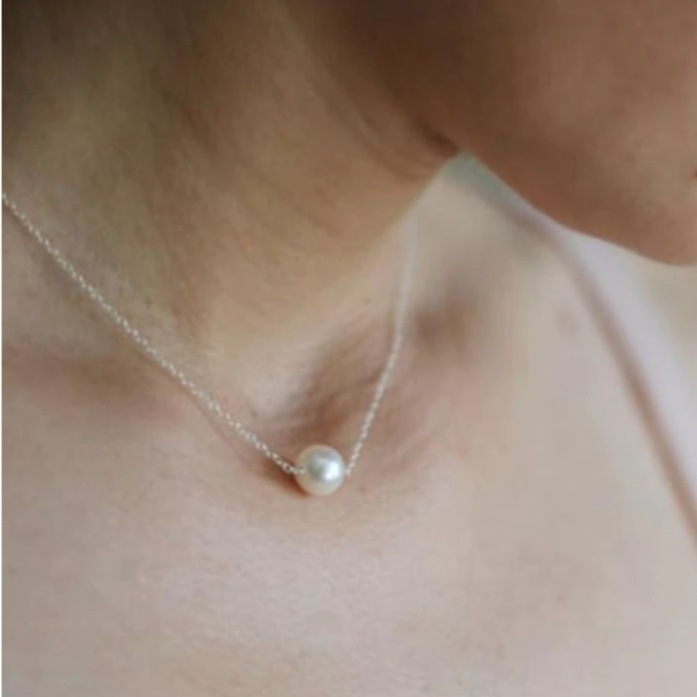 Pearl Pendant Necklace